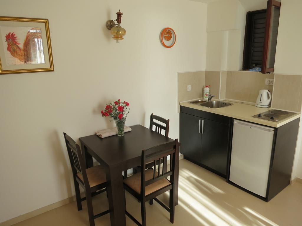 Rezevici Apartments Petrovac Room photo